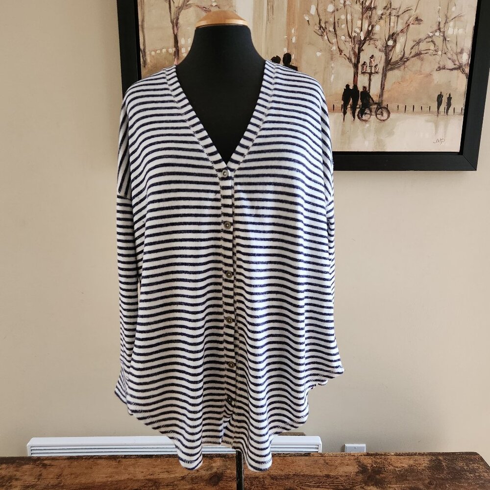 DEX stripe knit button down shirt / M